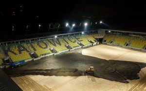 Rozświetlony Stadion Miejski w Katowicach [PAŹDZIERNIK 2024] (10)