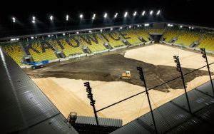 Rozświetlony Stadion Miejski w Katowicach [PAŹDZIERNIK 2024] (8)