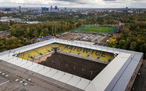 Układanie murawy na stadionie miejskim w Katowicach (13)