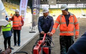 Układanie murawy na stadionie miejskim w Katowicach (1)