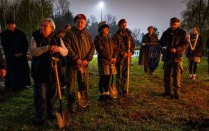 Harcerze z I Szczepu Harcerskiego ZHP zasadzili Dąb im. Oswalda Kozioła (15)