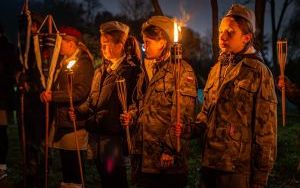 Harcerze z I Szczepu Harcerskiego ZHP zasadzili Dąb im. Oswalda Kozioła (17)