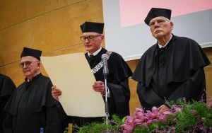 Uroczystość nadania tytułu doktora honoris causa profesorowi Markowi Safjanowi (5)