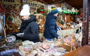 Jedzenie i napoje na Jarmarku Bożonarodzeniowym 2025 w Katowicach (10)