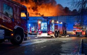 Pożar sklepu z odzieżą w Rudzie Śląskiej [25.11.2024] (3)