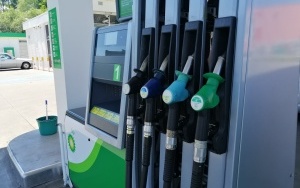 Ceny paliw na stacjach niepokoją kierowców (2)