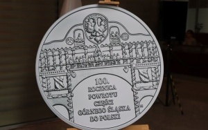 NBP wydał monetę z okazji 100. rocznicy powrotu części Górnego Śląska do Polski (6)