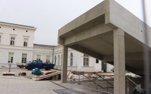 Remontowany plac przed dworcem PKP w Sosnowcu (1)