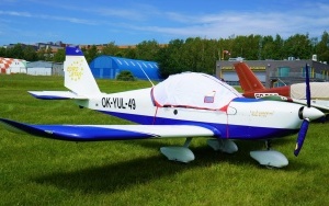 Wystawa samolotów na Pikniku Lotniczym na lotnisku w Muchowcu [18.06.2022] (17)