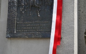 Odsłonięcie pamiątkowej tablicy na budynku Teatru Śląskiego (6)