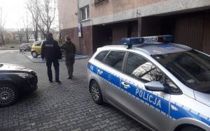 Policjanci z Katowic w trakcie kontroli (3)