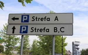 Parking w Strefie Kultury ponownie otwarty. Do połowy września będzie bezpłatny  (13)