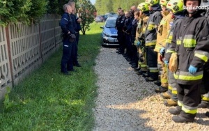 Nie żyją 2 kobiety z pow. kłobuckiego. Prawdopodobnie zostały zamordowane. Na miejscu pracują m.in. policjanci z Katowic (3)