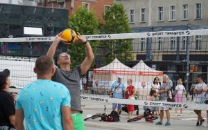 Piknik Siatkarski na rynku w Katowicach (18)