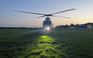 Helikopter nad Spodkiem w Katowicach. Zabezpieczają Mistrzostwa Świata w siatkówce 2022 (3)