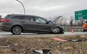 Zderzenie 3 samochodów na Grundmanna w Katowicach (1)