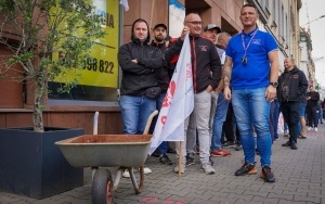 Protest przed biurem poselskim Mateusza Morawieckiego (12)