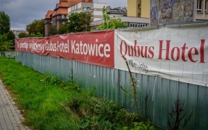 Qubus Hotel w Katowicach — plac budowy [wrzesień 2022] (13)