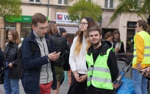 Protest Młodzieżowego Strajku Klimatycznego na rynku w Katowicach (8)