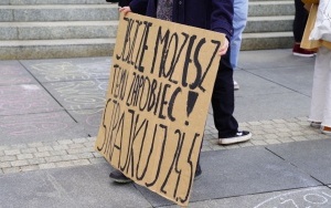 Protest Młodzieżowego Strajku Klimatycznego na rynku w Katowicach (10)