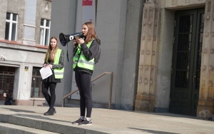 Protest Młodzieżowego Strajku Klimatycznego na rynku w Katowicach (9)