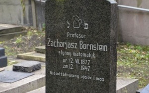 Odnowiony nagrobek prof. Zacharjasza Bornsteina (17)