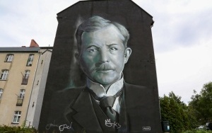 Fot. Wiktor Pawuska/WKATOWICACH.eu. Napisy na muralu Korfantego w Katowicach (4)