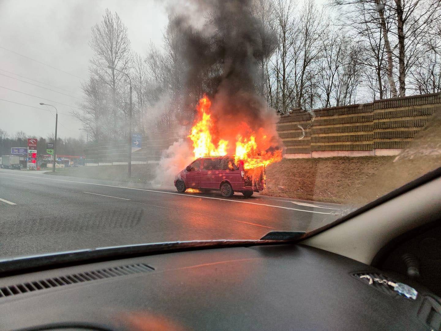 pożar samochodu na s86 w katowicach