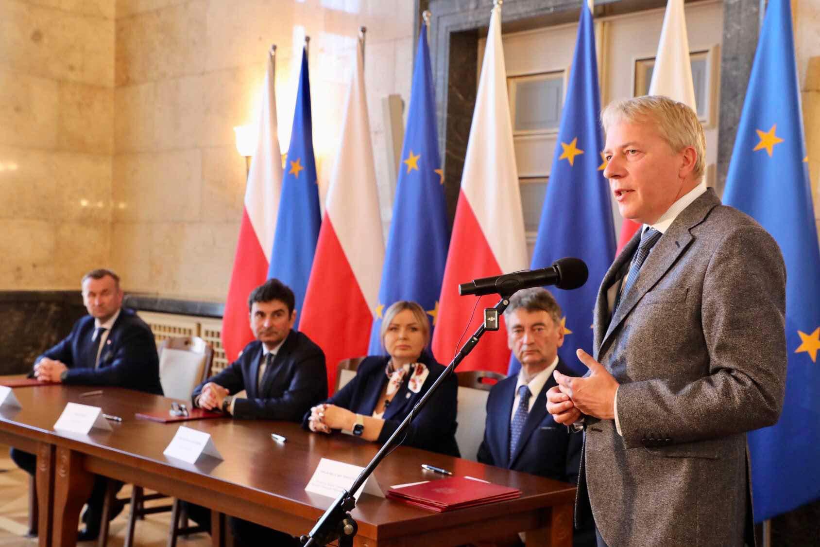 wojciech saługa konferencja prasowa