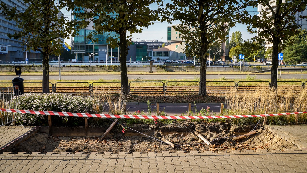 Prace na deptaku wzdłuż ul. Chorzowskiej w Katowicach