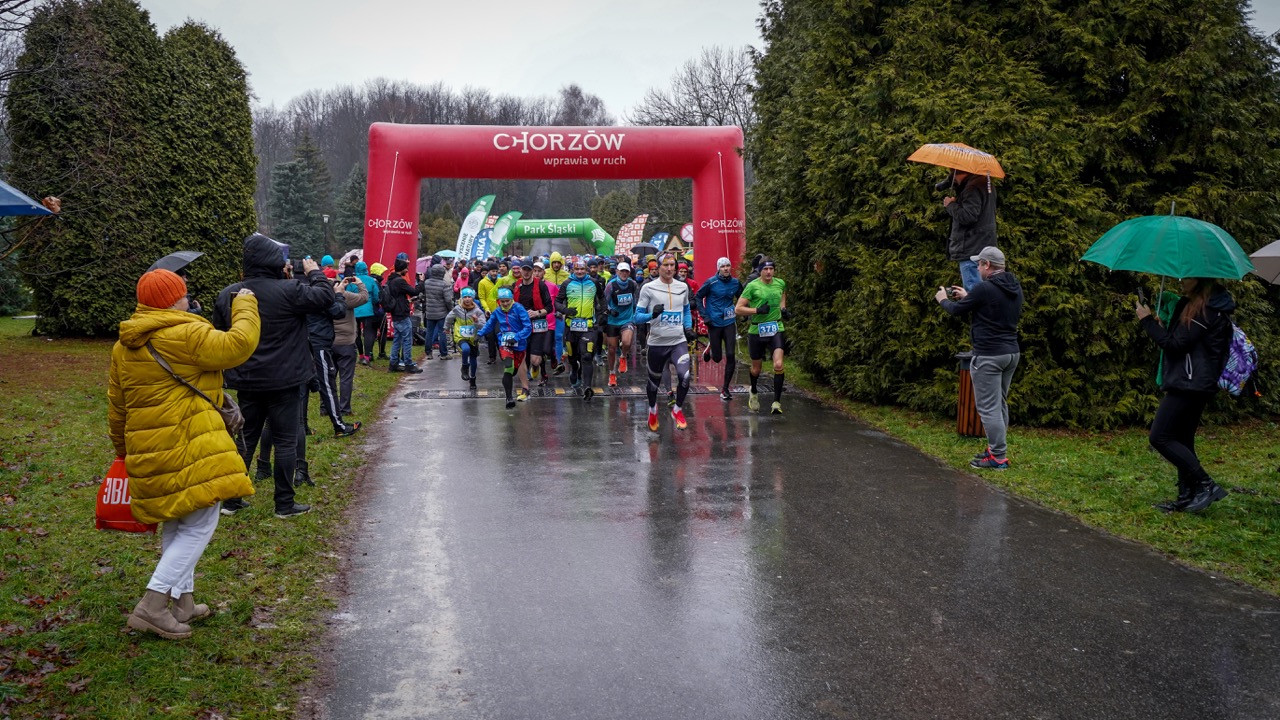 Uczestnicy Cyborga - Śląskiego Maratnou Noworocznego