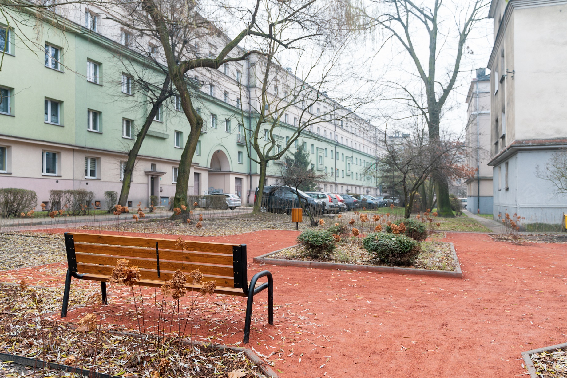 Zrewitalizowany skwer przy ul. Koszalińskiej w Katowicach