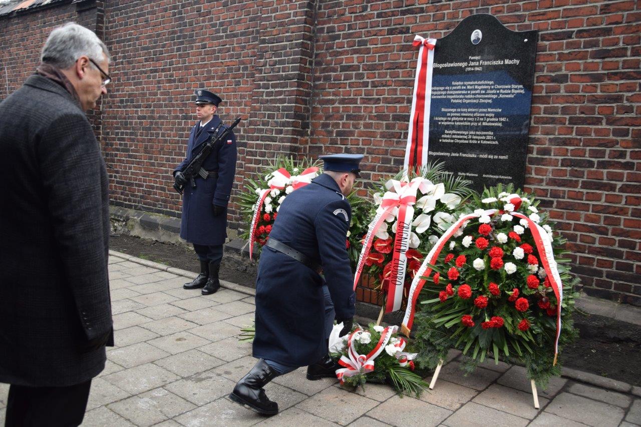 tablica pamiątkowa jan macha