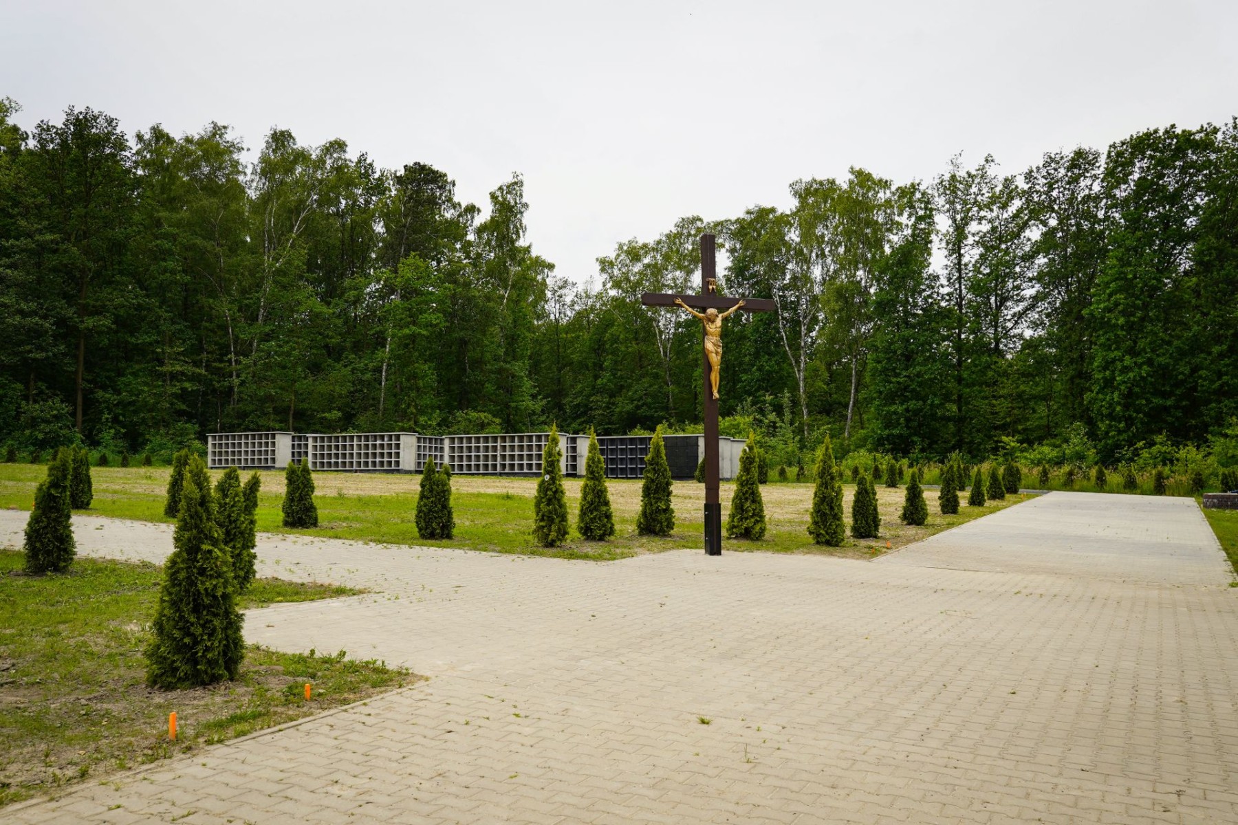 Nowy cmentarz na Osiedlu Witosa w Katowicach