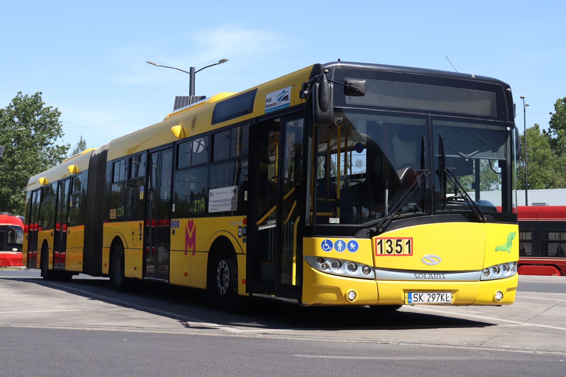 autobus pkm katowice żółty