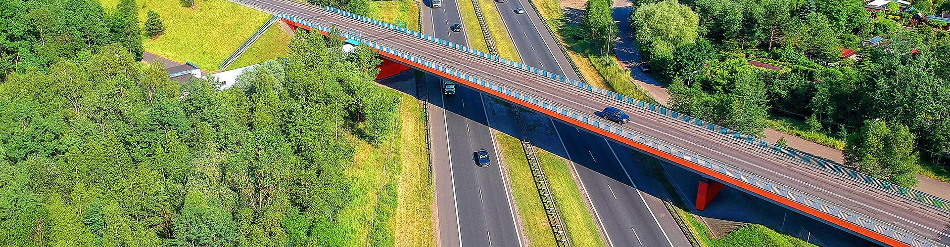 widok z góry na A4 i wiadukt w Katowicach